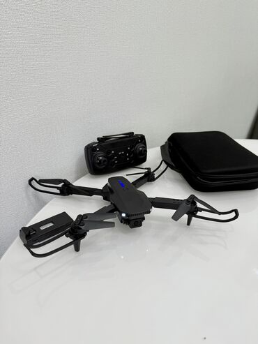 нло дрон: Квадрокоптер, Дрон, Новый С двумя камерами WiFi Два аккумулятора в