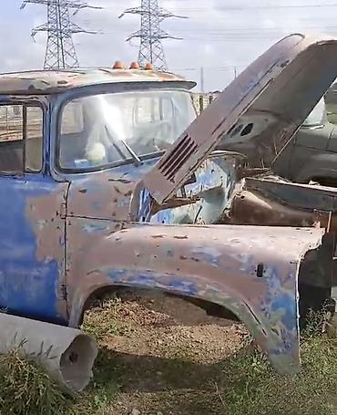 parcalarin topdan satisi: 2 eded zil kabinkasi satilir cutu 1600. biri renglenib digeri — 1