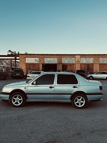 Volkswagen: Volkswagen Vento: 1996 г., 1.8 л, Механика, Бензин, Седан — 3