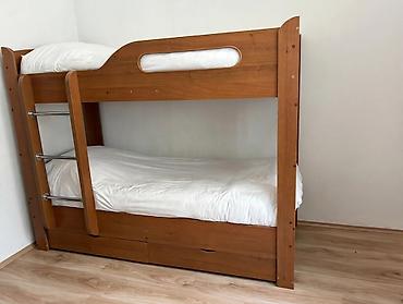 Мебель: Продаю двухъярусный кровать, с размером 190/80 см. Есть выдвижные два — 2