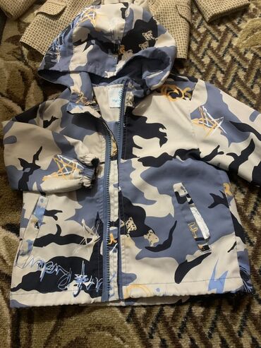 зеленые туфли: Детская ветровка с капюшоном - Бренд: MAY COCO (ярлык на фото) -