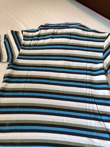 Majice: Polo majca Abercrombie Fitch, odlična. Dužina majce je 67cm napred i — 7