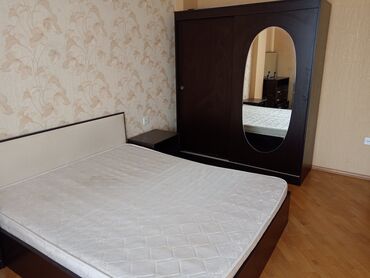 Yataq otağı dəstləri: Yataq mebeli satılır yaxşı vezyetde