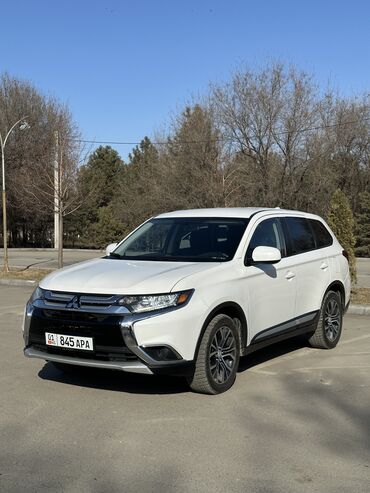 Mitsubishi: Mitsubishi Outlander: 2017 г., 2.4 л, Вариатор, Бензин, Кроссовер