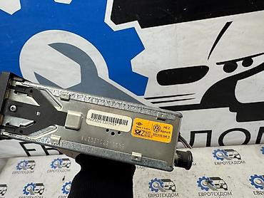 Другие детали салона: Магнитола Volkswagen Golf 3 AAM 1995 Контрактная из Германии, в — 9