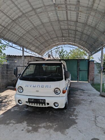 Грузовой автомобиль Hyundai Porter белого цвета кондиционер