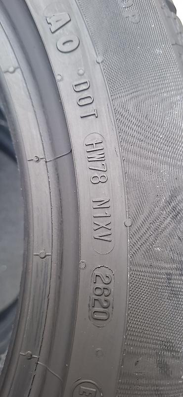 radilu: 225 50 R18 Continetal. Prodajem 2kom polovne zimske auto gume — 4