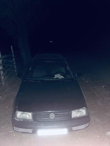Volkswagen: Volkswagen Passat: 1995 г., 2 л, Кол менен иштөөчү, Седан — 1