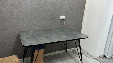 столы для магазина: Кухонный Стол, цвет - Серый, Новый
