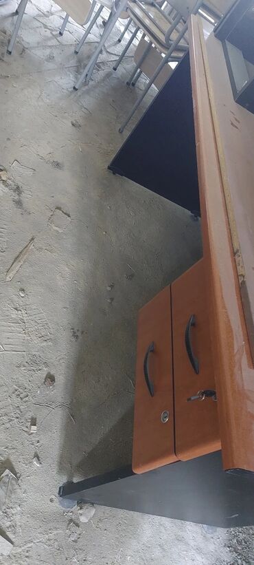 Digər ofis ləvazimatları: Ofis mebelləri satıram — 14