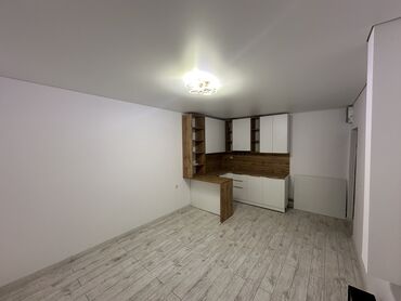 продаю квартиру магистраль: 1 комната, 18 м², 106 серия, Цокольный этаж этаж, Дизайнерский ремонт