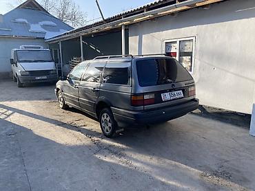 Volkswagen: Volkswagen Passat Variant: 1989 г., 1.8 л, Механика, Универсал — 2