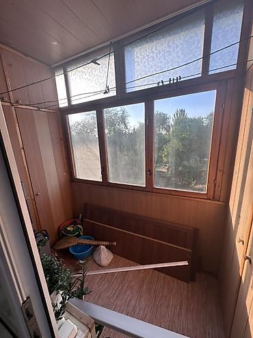 кв манас: 2 комнаты, 46 м², Аэропорт Манас 105 серия, 4 этаж — 7