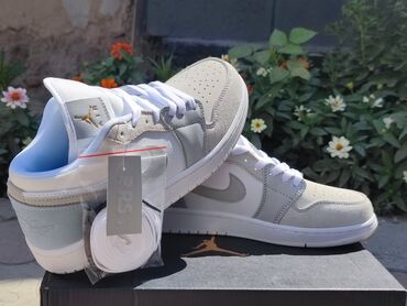 обувь подросковый: Кроссовкалар, 41, Nike, Жаңы, түсү - Ак, Өзү алып кетүү, Акылуу жеткирүү