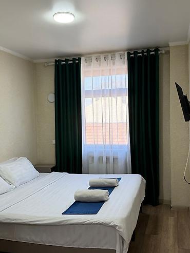 hostel osh: 1 комната, Боконбаева/Уметалиева, Душевая кабина, Постельное белье, Кондиционер — 3