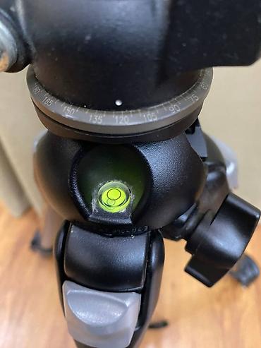 Другие аксессуары для фото/видео: Штатив Manfrotto 055MF4 + голова Manfrotto 808RC4 Б/у в идеальном — 6