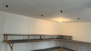 сдаю дом в рабочем городке: Просторное помещение, подходящее для использования в качестве склада