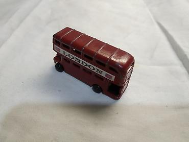sac: Autobus London Dabldeker,metalni 4,5 cm.China,izgreban — 3