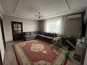 Продажа коттеджей и домов: Продаётся жилой дом с ограждённым двором и хозпостройками. Площадь — 13