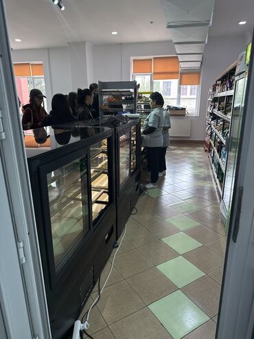 работа с деревом: Кызматкер талап кылынат: Кофе ичүүчү жай, Төлөм Бир айда эки жолу