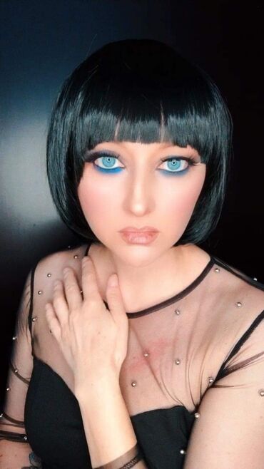 Perike i klipse: Perika
Cena 3200 din — 3