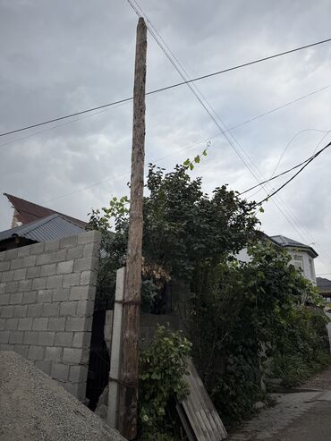 возьму бесплатно: Нужно только вытащить и забрать, фото не наш, но тоже новый столб