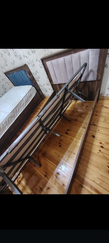 Çarpayılar: İşlənmiş, Təknəfərlik çarpayı, Matras ilə, Siyirməsiz — 9