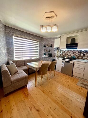 Həyət evləri və villaların satışı: 2 mərtəbəli həyət evi. Binə qəsəbəsi mərkəzdə.4 otaq, 3 hamam tualet — 4