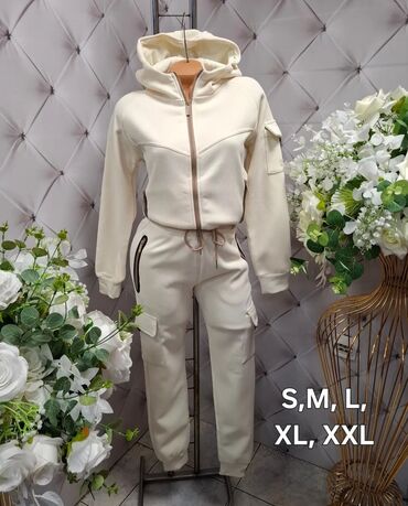 Kompleti: ❤️❤️ SAVRŠENO TOPLI kompleti trenerke 3000❤️❤️ na lalafo.rs — 3 Kompleti: ❤️❤️ SAVRŠENO TOPLI kompleti trenerke 3000❤️❤️ — 3