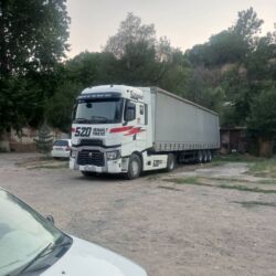 Тягачи: Тягач, Renault, 2014 г., Шторный — 9