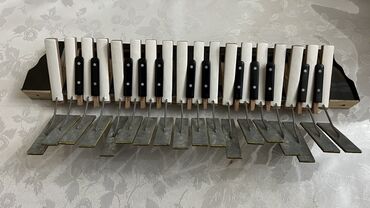 elektro gitara qiymetleri: Satılır öz alətimnən çıxan qrifdi bütün mexanizmi hər bir şey