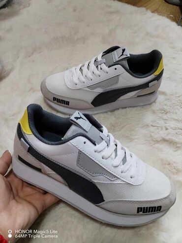 puma crne patike: M. patike 
38-38-39-40

2800 din