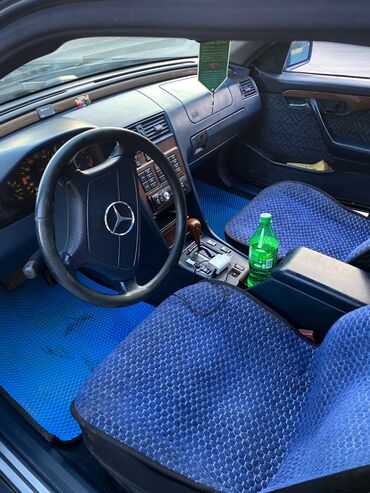 расрочкага машина алам: Mercedes-Benz C-Class: 1994 г., 2.2 л, Автомат, Бензин, Седан