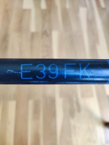bmw e39 kapot: BMW E39 kapot amartizatorlari. Biri 10 manata — 2