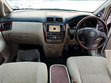 Toyota: Toyota Ipsum: 2002 г., 2.4 л, Автомат, Бензин, Минивэн — 10