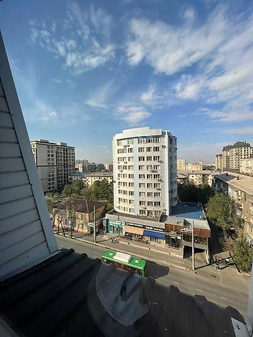 Аренда коммерческой недвижимости: 🏢 Сдаётся светлое многофункциональное помещение! 📍 Адрес — 8