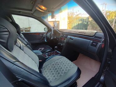 Mercedes-Benz: Mercedes-Benz E-Class: 2.2 l | 2000 il Sedan — 11