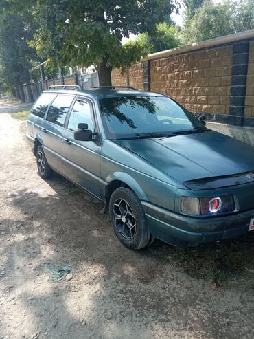 Volkswagen: Volkswagen Passat: 1989 г., 1.8 л, Механика, Газ, Универсал