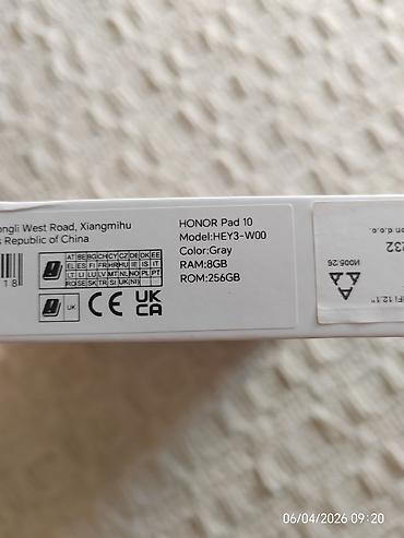 samsung serbia: Neotpakovan tablet. Dobijen uz kupovinu tel., 8/256, wi-fi. Lično — 3