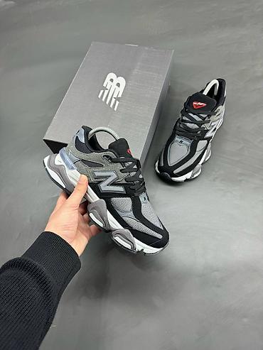 Patike: 40-45 4900 crne su 36-44 ostale 40 do 44 — 11