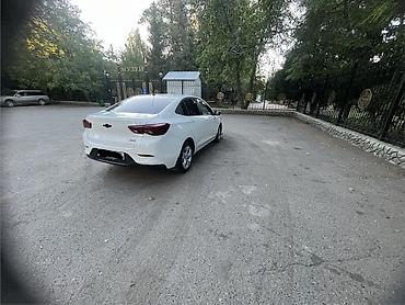 класс маркант: Chevrolet Onix: 2021 г., 1 л, Автомат, Бензин, Седан — 7