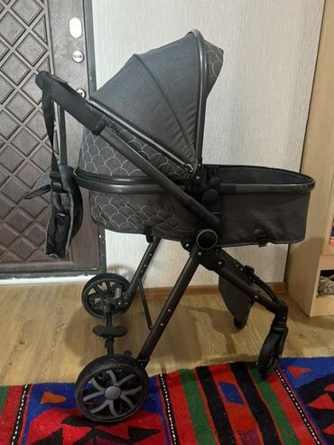 Xodunoklar: İrada…Kolyaska satilir Qiymet 75 man Oturan,uzanmaq rejimi