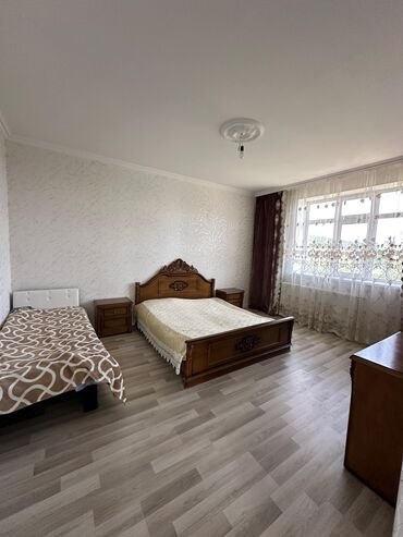 Günlük kirayə evlər: 250 kv. m, 5 otaqlı, Qaz, İşıq, Su — 24