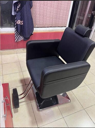 стол для наращивания ногтей: Salon kreslosu satilir 210azn. Upakofkadadir. Acilmayib. Unvan