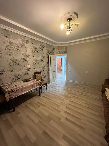binə evler: Corat bağlarl 33 nöm marşurtdan 150m arali 3 otaq heyet evi kirayə — 5
