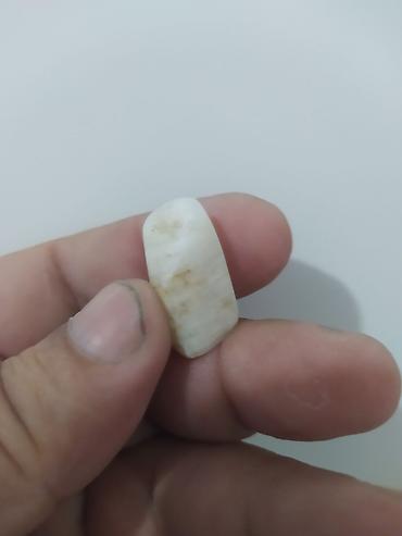 Ağ rəngli dekorativ mineral daş - Material: təbii daş/mineral (ağ