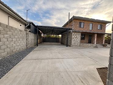 Үйлөрдү сатуу: 5 бөлмө, 180 м², 6 соток, Ново-Покровка, Менчик ээси — 2