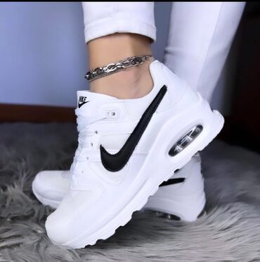 zelene nike patike: Nove airmax patike od 36 do 46 za samo 3300 din
pb