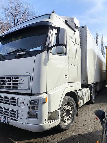 Тягачи: Тягач, Volvo, Тентованный — 9