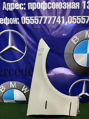 moning: Крыло Переднее правое Mercedes-Benz, 2010 г., Б/у, Оригинал — 1